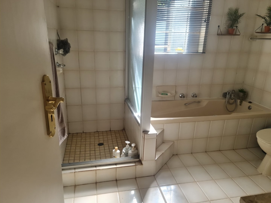 4 Bedroom Property for Sale in Safari Gardens North West